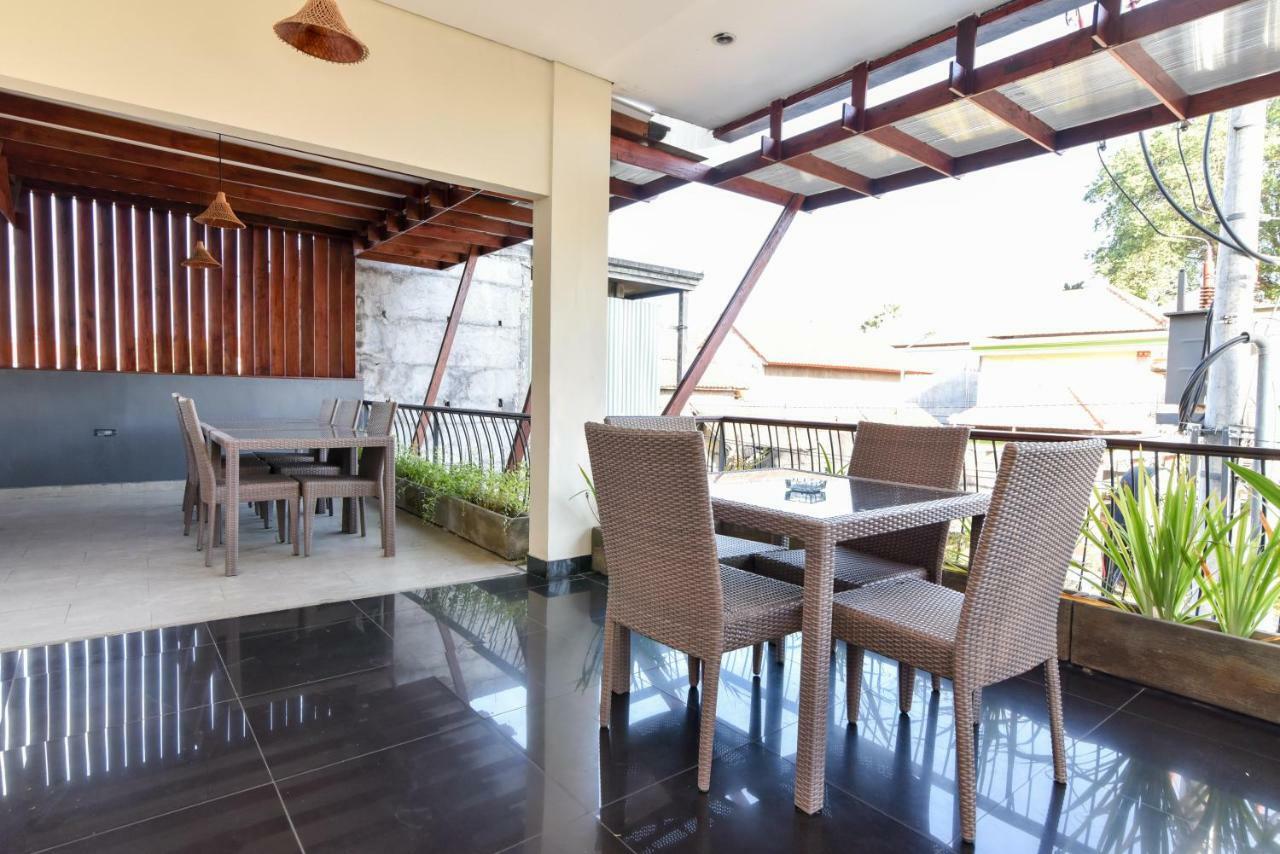 Hotel Reddoorz Near Legian Street à Kuta Lombok Extérieur photo