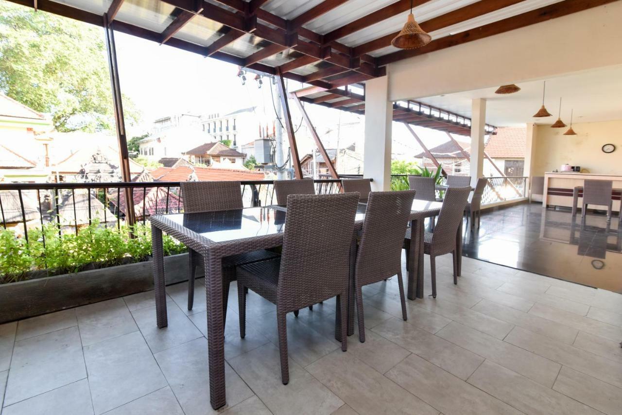 Hotel Reddoorz Near Legian Street à Kuta Lombok Extérieur photo