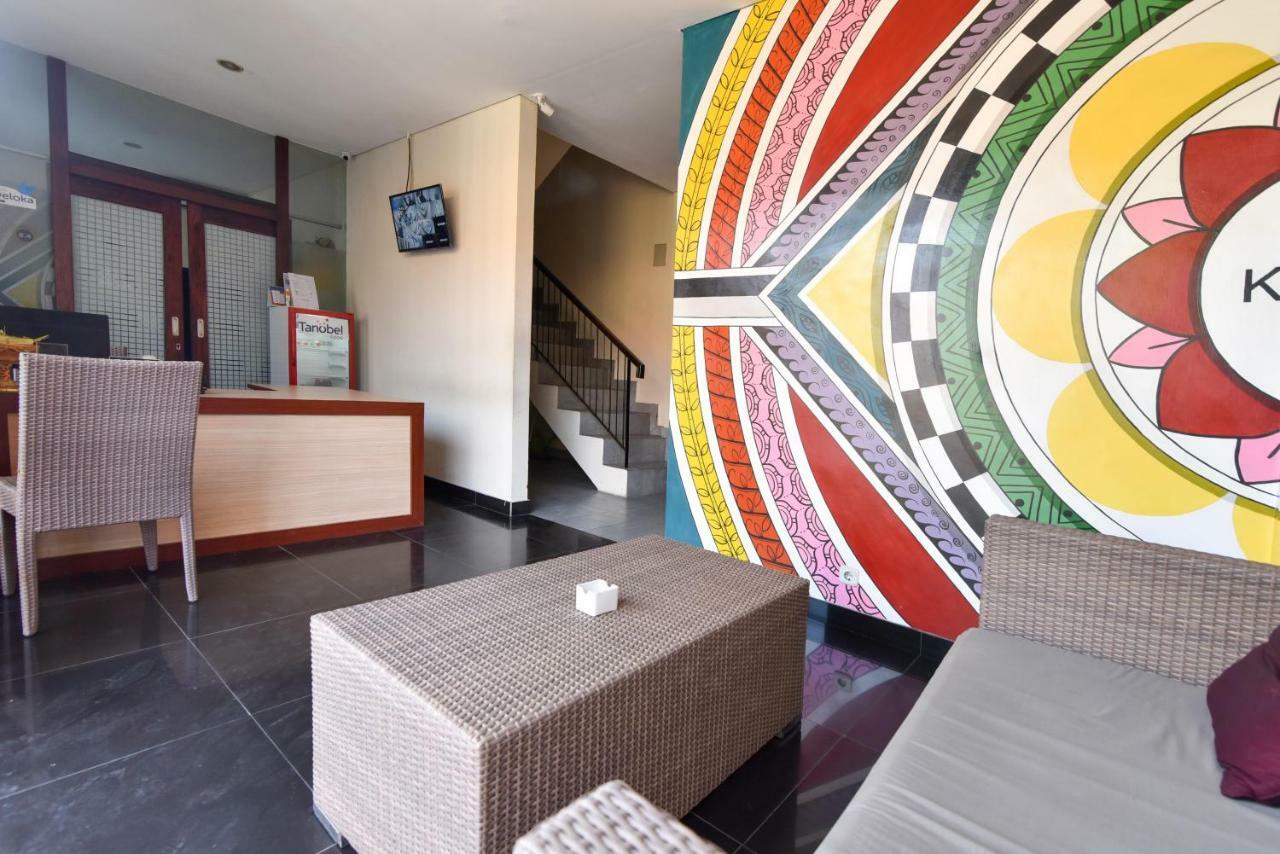 Hotel Reddoorz Near Legian Street à Kuta Lombok Extérieur photo