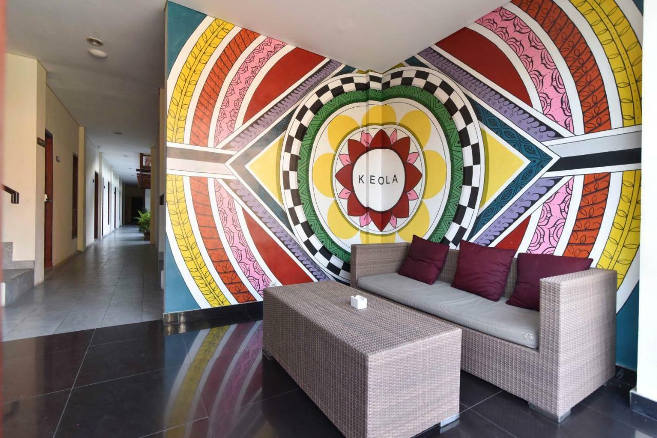 Hotel Reddoorz Near Legian Street à Kuta Lombok Extérieur photo