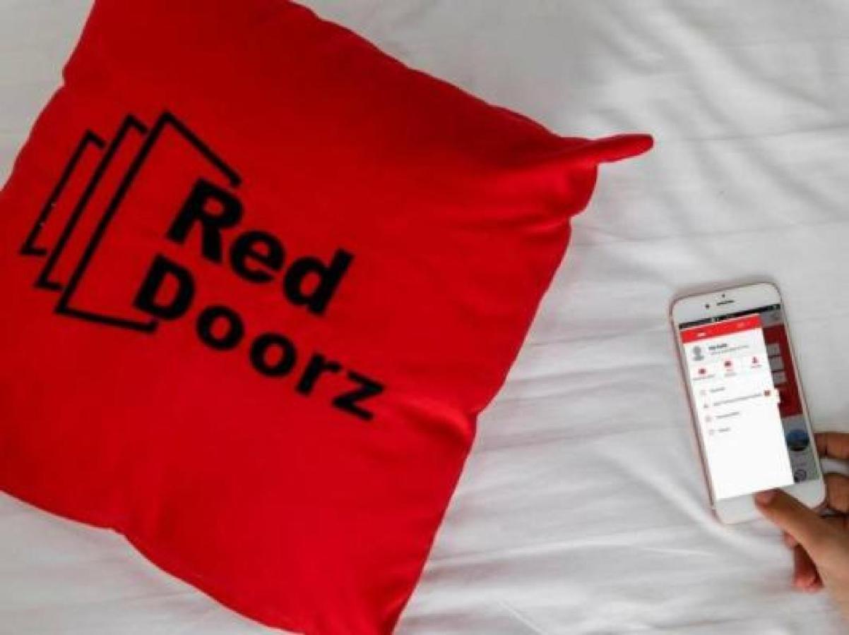 Hotel Reddoorz Near Legian Street à Kuta Lombok Extérieur photo